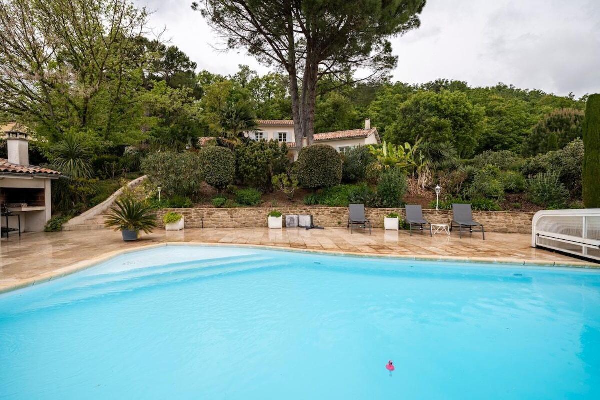 La Villa Moursoise 4 Etoiles Exterior foto