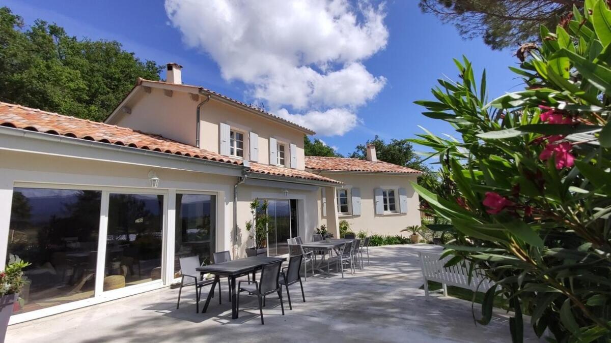 La Villa Moursoise 4 Etoiles Exterior foto